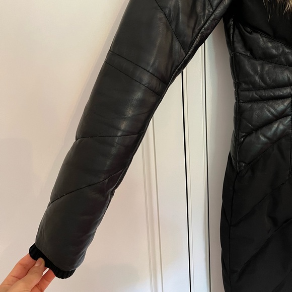 Danier Down Jacket - Picture 4 of 12